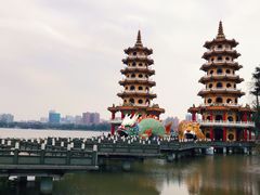 -龙虎塔