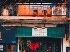 -溪岸路花鸟市场