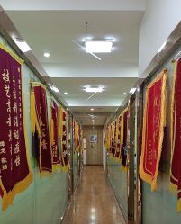 -苗医生专业祛痘·皮肤管理