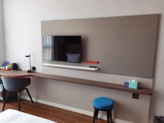 -珠海拱北口岸智选假日酒店