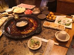 -舒家大院重庆老火锅(纪念塔店)