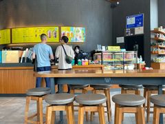 大堂-星巴克(西安曲江银泰店)