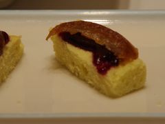鸭皮果酱蛋糕干-梅利汴京烤鸭•开封豫菜地标店(东大街店)