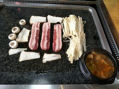 -小黑猪石板烤肉(皇冠花园店)