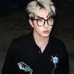 -川和潮人