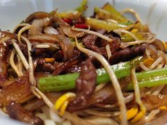 小炒黄牛肉香芹拌面-面小八(江燕路店)