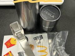 -TESLA 特斯拉(上海太古汇体验店)