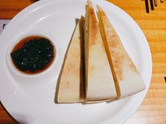 地锅馍-小小河边鱼(天润城店)