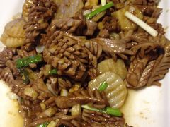 爆炒腰花-闫府私房菜·百年鲁菜(恒隆店)
