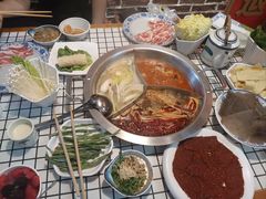 -山悦里 山野·鲜火锅(罗斯福广场店)