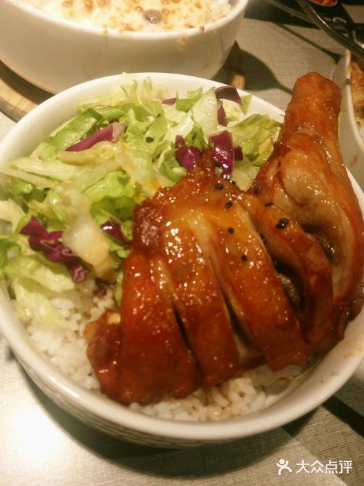 马克杯面食吧(达明店)奥尔良鸡腿饭图片