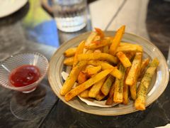 -LESCEDARS Brasserie Bistro香柏树