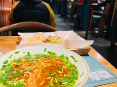 -八月美食小馆(银泰城总店)