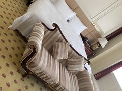 -深圳富苑皇冠假日套房酒店