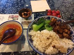 -蜗牛小馆醉乡民谣云南菜(惠新西里店)