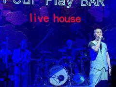 -FOUR PLAY BAR