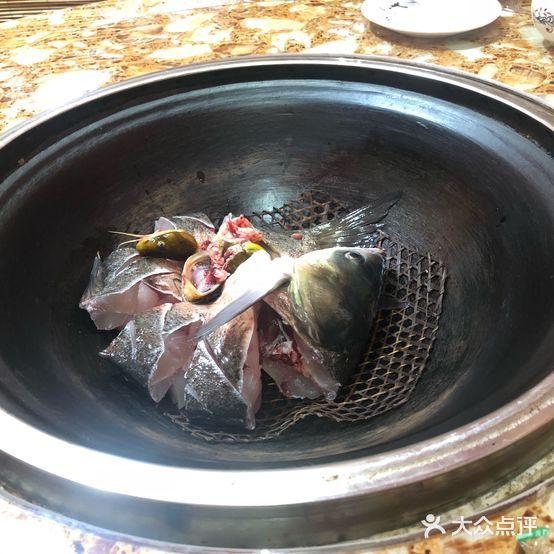 那溪那鱼铁锅炖鱼全鱼宴