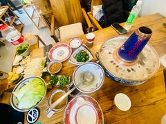 -毛辣果·贵州红酸汤牛肉火锅(西单店)