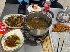 -小山羊功夫串·泰安烧烤·海鲜小炒老地摊店