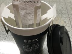 -来伊份(我格广场武宁路店)