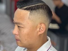 -鸿通城购物中心