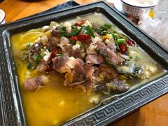 酸汤肥牛-外婆船宴餐厅·外婆喊你回家吃饭