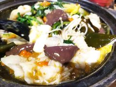 -极有家小鱼小鸡石锅煲(佳兆业店)