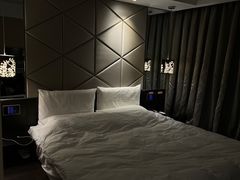 -桔子酒店(上海西藏北路地铁站店)