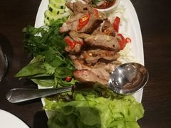 -Chom Cafe and Restaurant