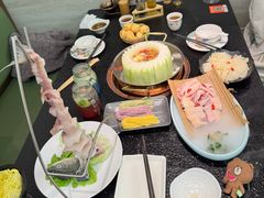 -得意咚瓜·顺德鱼生·冬瓜火锅(深圳首店)