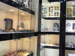 -三叶眼镜城批发市场(上海火车站店)