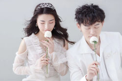 -伯爵婚纱摄影(光谷店)