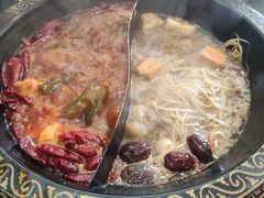 -张记老码头重庆老火锅(磨店老街店)