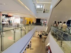 -LuOne凯德晶萃广场(徐家汇路店)