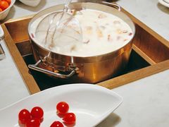 -尚尚仙·酸汤猪手·猪肚鸡火锅(华联万柳购物中心店)