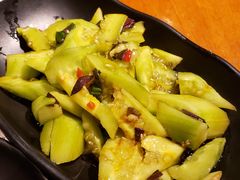 紫苏拍黄瓜-伍丁·烤牛肋(和平东桥店)