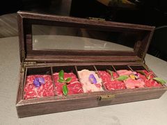 -左庭右院鲜牛肉火锅黑金店(陆家嘴中心店)
