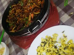 -青海特色美食小炒炕锅牦牛肉火锅