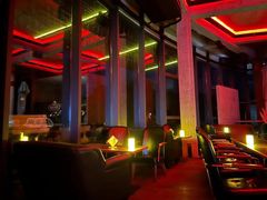 -饮湖威士忌鸡尾酒吧