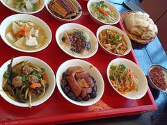 -蓝田九大碗民俗食府(蓝田店)