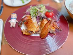 嫩烤整只法国春鸡-Golden Lily河内巴黎法越料理餐厅(建国西路店)