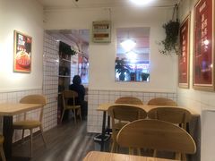 -十三朝牛馍王擀面皮(骡马市店)