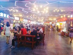 -好吃街美食城(八一广场店)