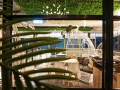 -Oasis Bar & Grill