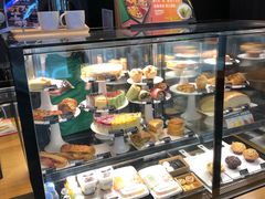 面包甜点陈列柜-星巴克(长沙乐和城门店)