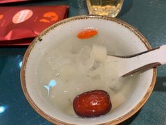 银耳雪梨汤-君霖海鲜私房菜(春柳店)