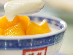 双皮奶+芒果-赵记传承特色牛奶甜品(泉城广场店)