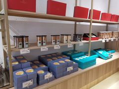 -顶东面包花园·生日蛋糕(世博店)
