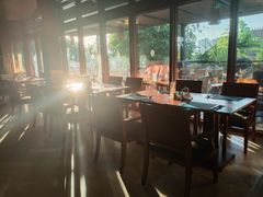 靠窗位-西双版纳洲际度假酒店-海鲜傣味烧烤·侬香全日制餐厅