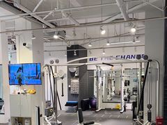 -汗水空间私教健身连锁(SM广场店)